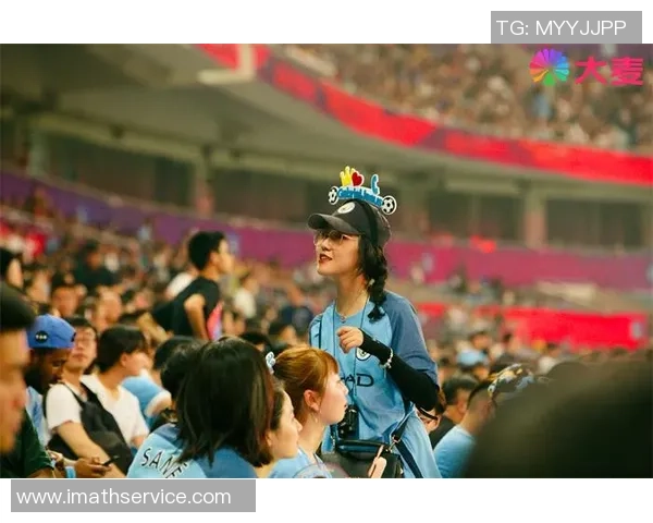 足球8号球星同款衣服品牌热潮引领年轻人运动时尚风潮