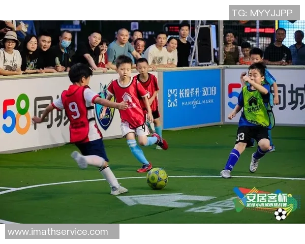 足球星卡大多数源自国外市场吗国内足球收藏热潮逐渐兴起分析